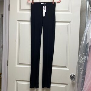 Black flair leggings